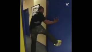 Dün Sabah Erkən Uyandım Gittim.sana Güller Aldım Mutlu Ol Diyee Şfet