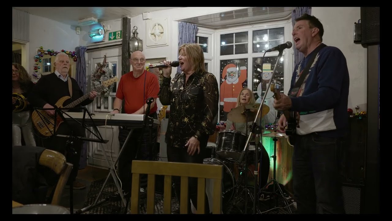 Samantha sings There’s a Guy Works Down the Chip Shop Swears He’s Elvis