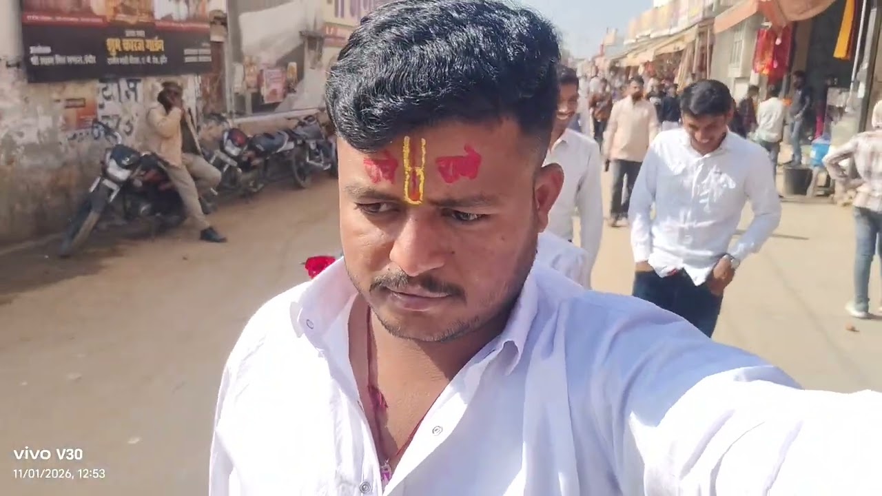 Hello friends aaj ham Khatu Shyam Nagari aaye hai 1st time bohat jordar najara hai dekhane layak hai