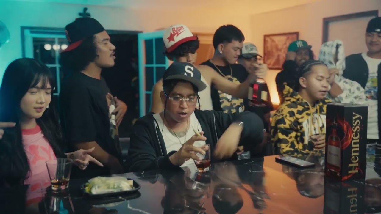 Yuks - HEY MOMMA (Official Music Video)