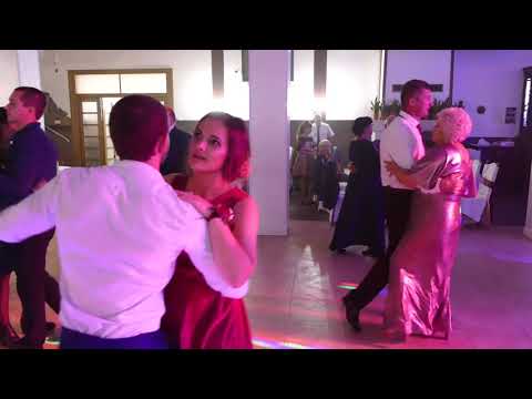 ЧЕРВОНІ ТЮЛЬПАНИ В САДУ Я ЗБИРАВ ВЕСЫЛЬНИЙ ТАНЕЦЬ ГУРТ МАКСИМУМ 28 09 2019