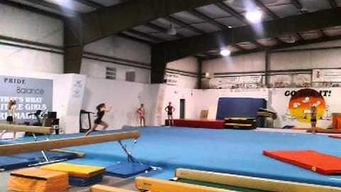 Front 2/1 twist on floor