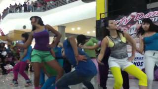 Coreografía // i'm best 2ne1 de nahum c.