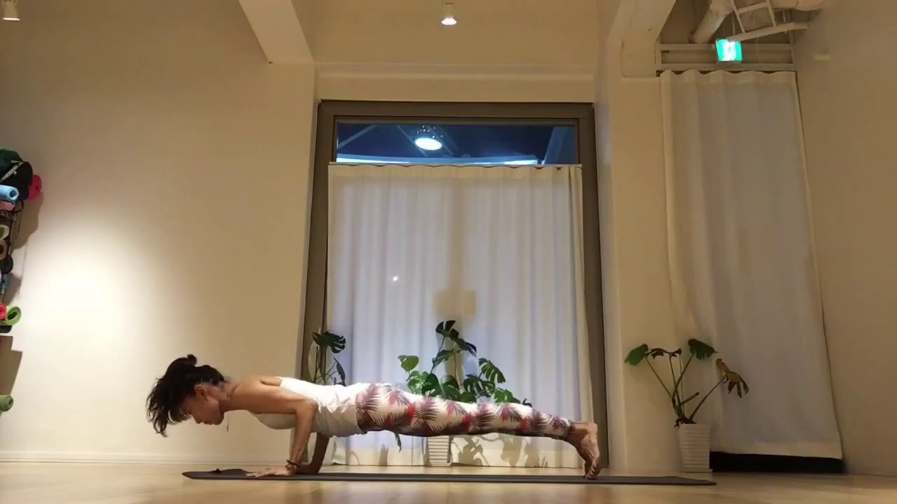 【中村晃子の効くヨガ】腸腰筋を鍛えて柔軟にするハイランジ #011