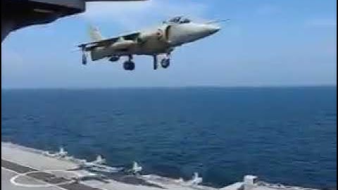 Rare video of Sea Harrier Aircraft of Indian Navy vertical landing on INS Viraat.