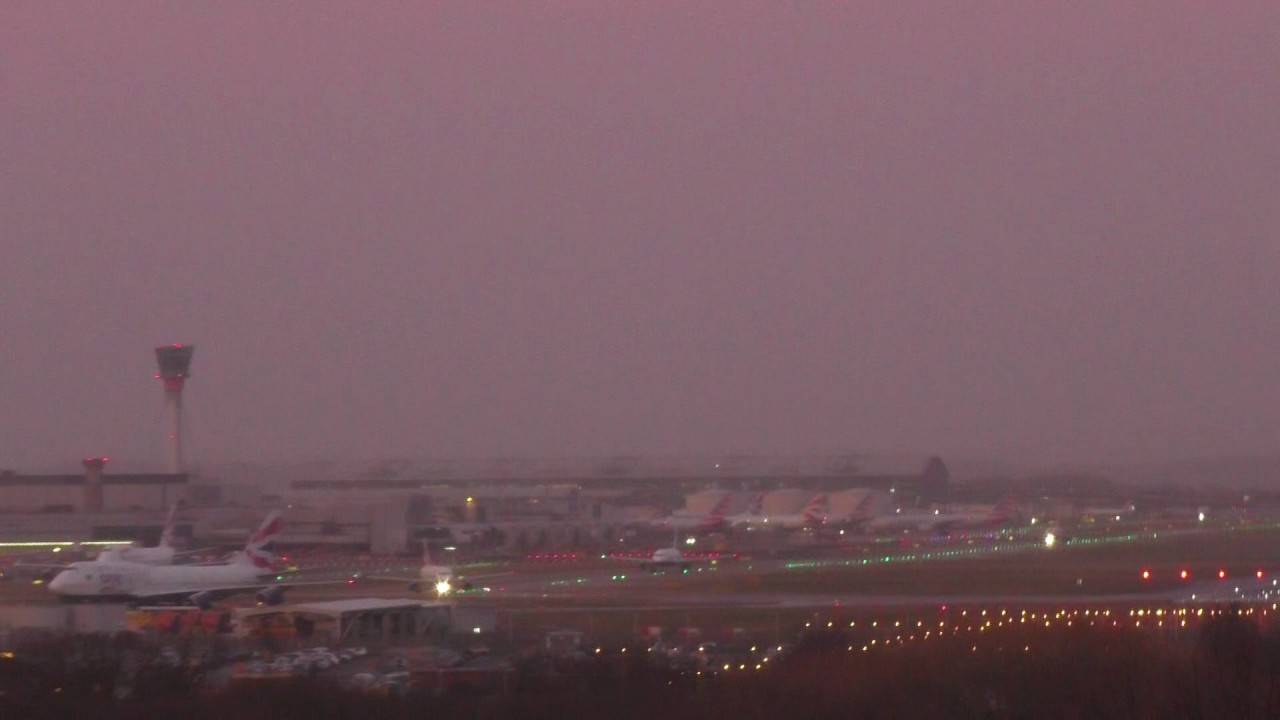 London Heathrow Airport Traffic airbus a220
