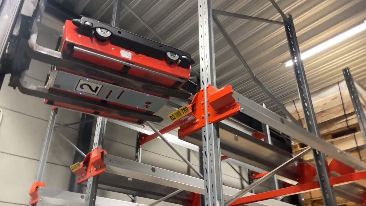 Pallställsautomat EAB Radioshuttle upp till ca 750 pallplatser