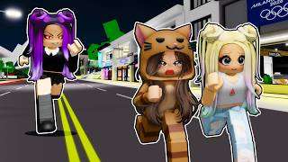 SOBREVIVIMOS al ATAQUE DE LYNA.EXE con Mandarina en Brookhaven Roblox