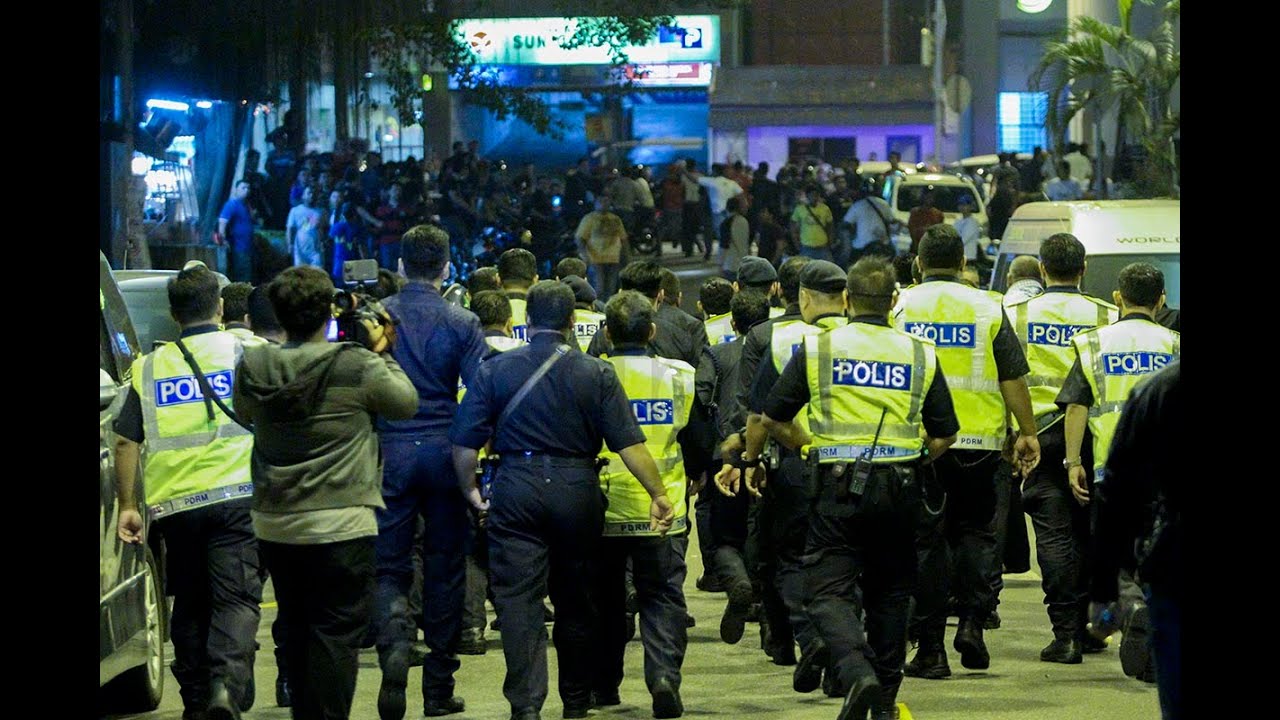 Rusuhan u0026 Pergaduhan di Lowyat ? by Mark Forest