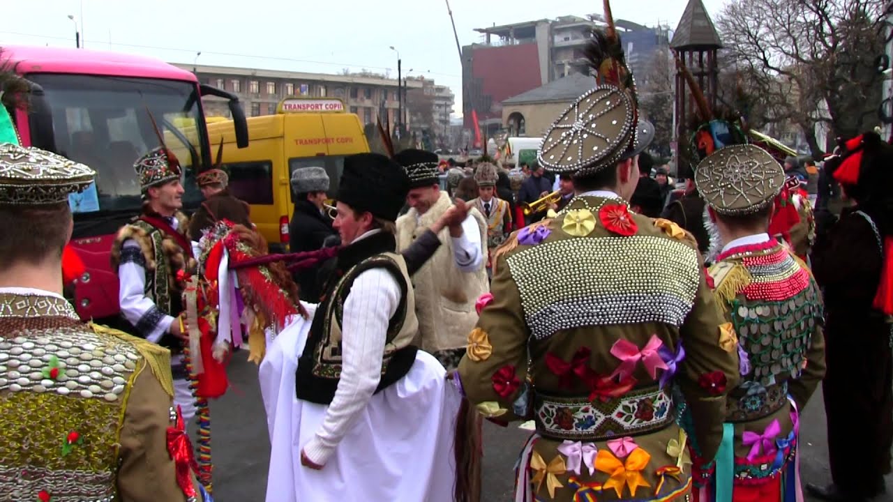 Traditii romanesti. Datini si obiceiuri de iarna. YouTube Traditii romanesti. Datini si obiceiuri de iarna. YouTube