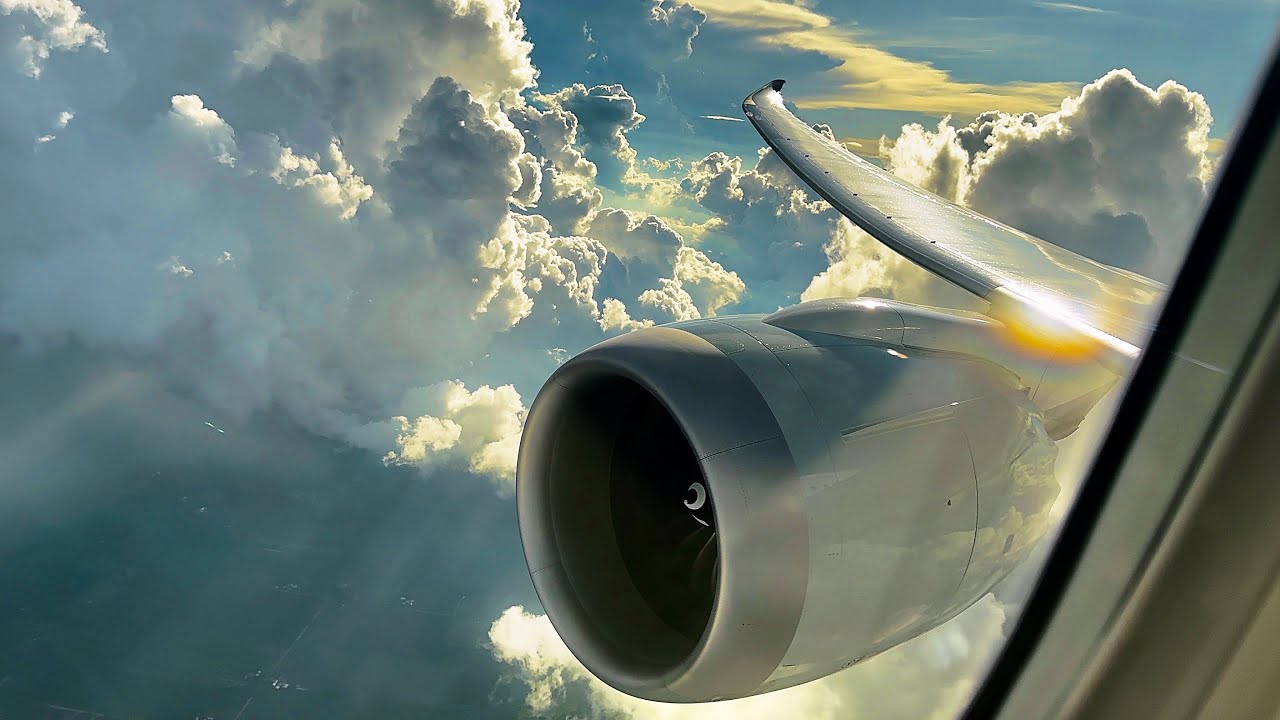 BEAUTIFUL Thunderstorms Landing into Chicago O’hare International Airport on Americans 787-9P!