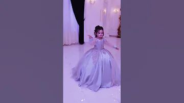 ركص طفله بدله خطوبة 