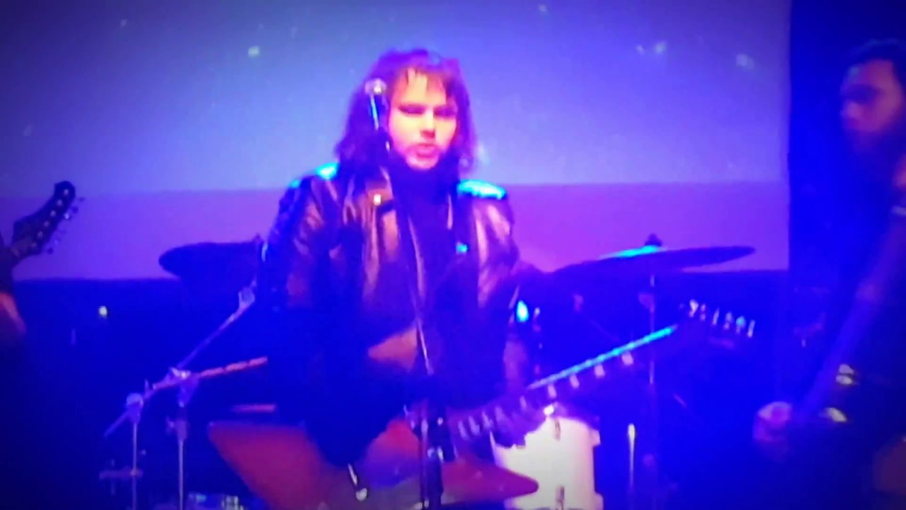 Breakout Bronx Boy Live Ace Frehley Tribute Band Youtube Bronx boy is frehley's first new original track since releasing his space invader album in 2014. youtube
