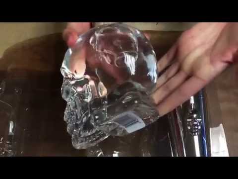 Crystal Head Vodka Gift Set with Shaker