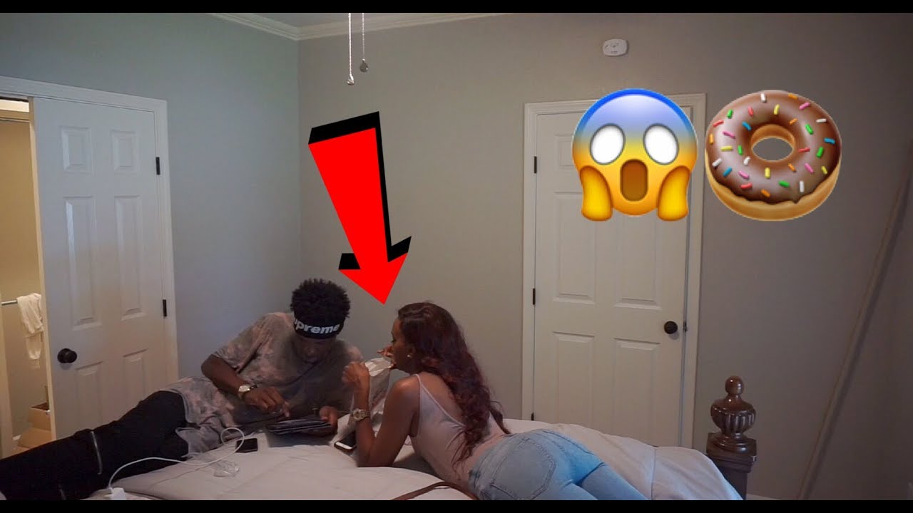 BABY POWDER DOUGHNUTS PRANK ON GIRLFRIEND!!! video phone beyonce mp3