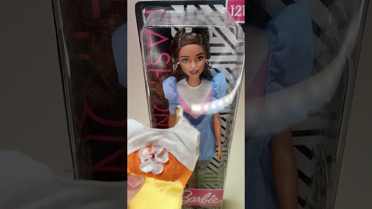 Эти миниатюрные молнии для Барби невероятно детализированы 🧵 