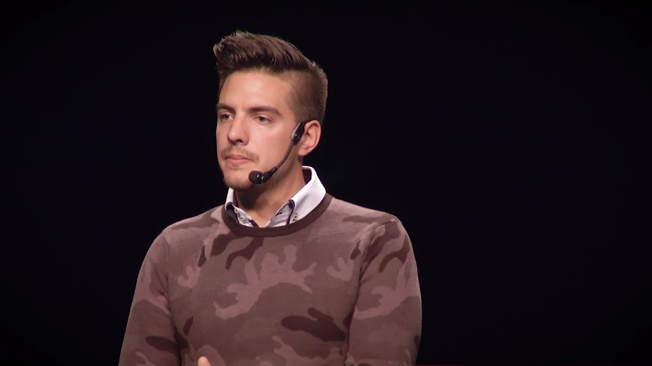 Mis 2 realidades: opuestos que construyen | Vadhir Derbéz | TEDxPitic