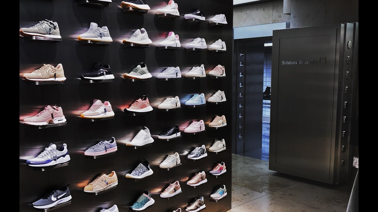 VISITING SICKEST SNEAKERSTORE IN BELGIUM! VLOG #149 - YouTube