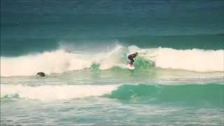 Surfeando con Isa Gundin - Trying to improve my backside