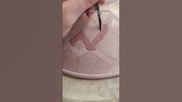 This is how I create the lattice pattern on my ombre serving bowls. #ceramics #glaze #pottery