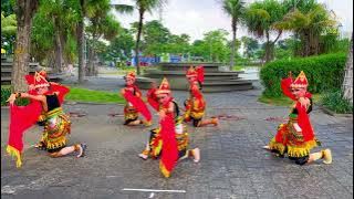 Uji Kompetensi Tari Lundoyo Kelas B1 Kelompok 2 'Army Dance Production'