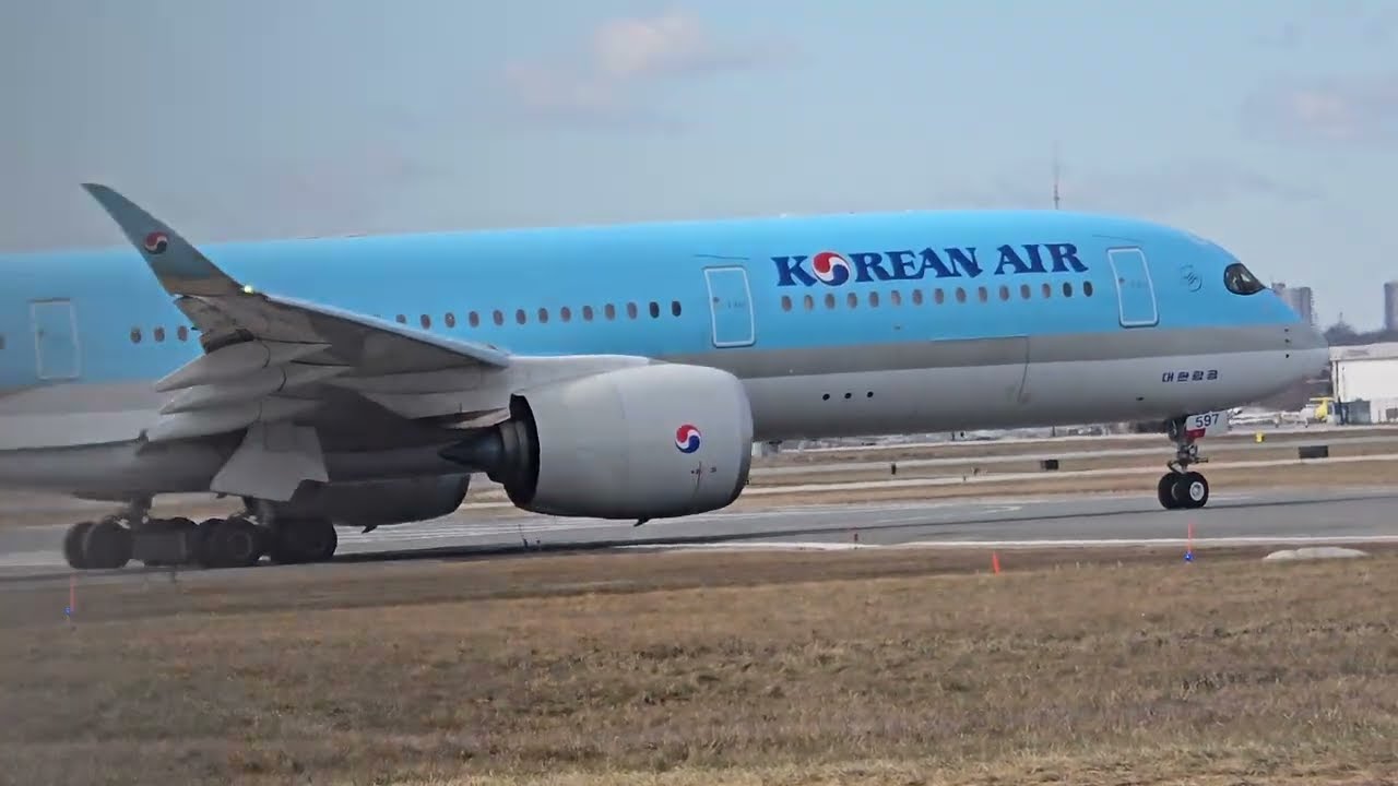 KOREAN airplane taking off pearson airport toronto canada mar 8/2026