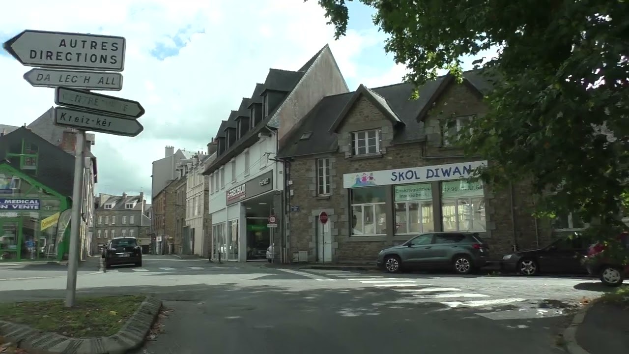 Driving Around 22200 Guingamp, Côtes d'Armor, Brittany, France 22nd September 2025