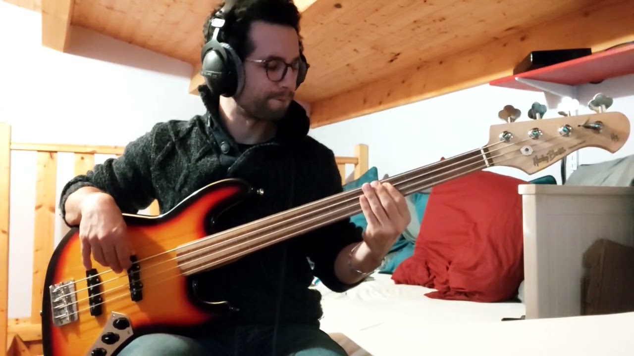 🎧 Shape Of My Heart - Sting (Fretless bass cover)