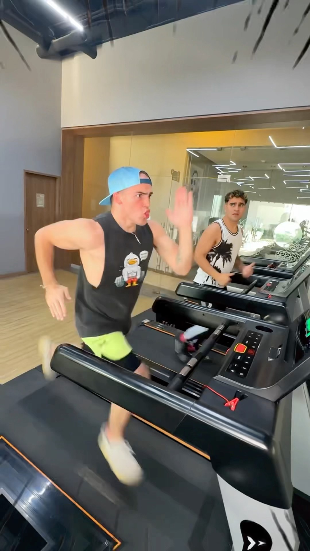 Por esto NADIE entrena conmigo ?? #gym #shorts