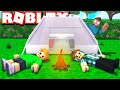 Roblox - O MALUCO VOLTOU NO ACAMPAMENTO !! ( Roblox Camping )