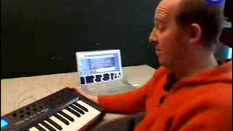 Mini MIDI Keyboard Review: M-Audio Axiom