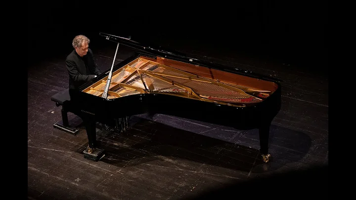 "Concerti a Teatro 2022" - Sul palco il pianista A...