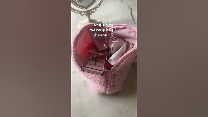 what’s in my makeup bag? 🎀✨ #kbeauty #koreanmakeup #makeupbag #whatsinmybag #fyp #yesstyle