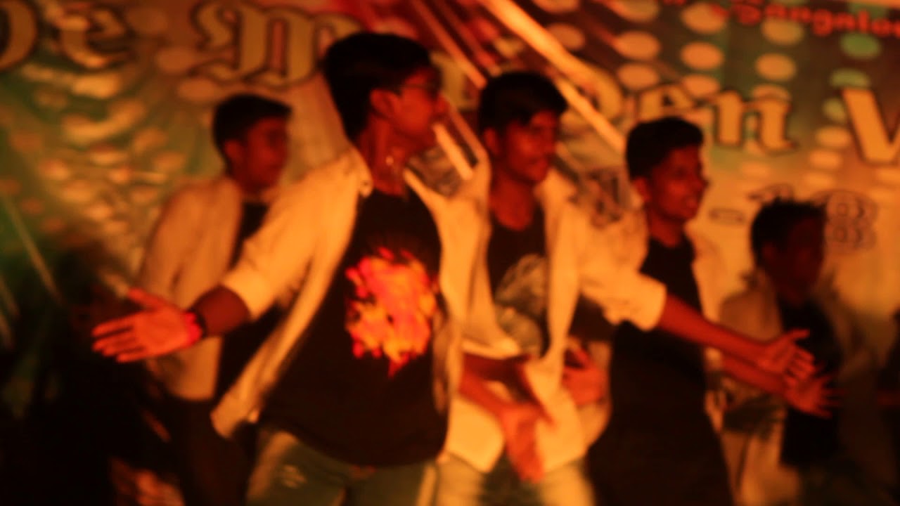 Dance performance by Narayana school students vrp - YouTube