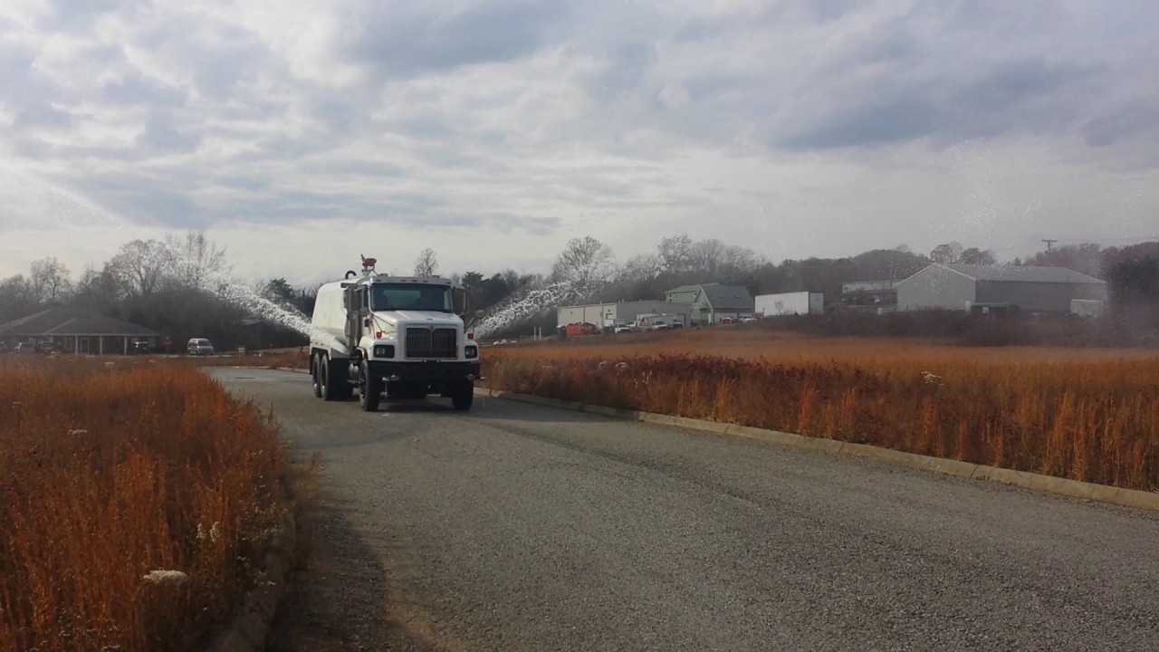 6,000 Gallon Water Truck for Mining, Quarry, Construction on Heavy Spec