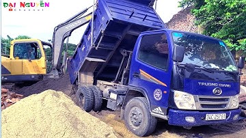 Ô Tô Trường Giang Đổ Cát San Lấp,Máy Xúc VOLVO Múc Cát Vào Nền Nhà/Excavator dump truck working