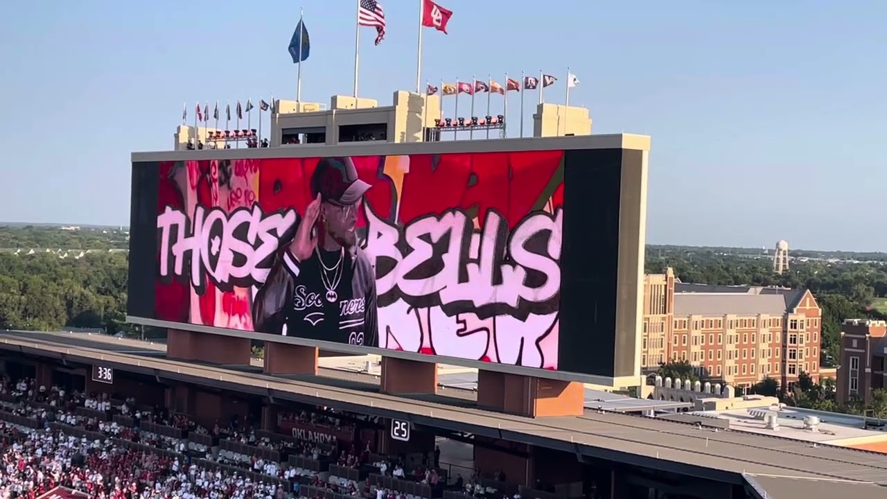 2025 Oklahoma Sooners entrance w/ intro video 