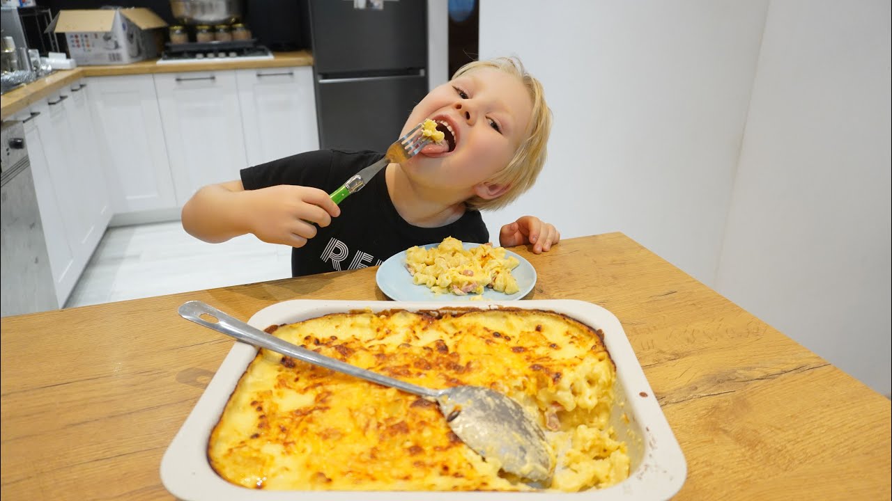 ZAPIEKANY MAKARON Z SEREM  POLSKI MAC AND CHEESE.