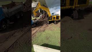 RC 1/14 6015B excavator in action #rc #excavator #6015b #construction #rcconstruction