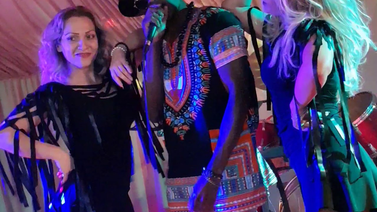 Sekou & Adrenaline Dance in Valentine's day. New kadr