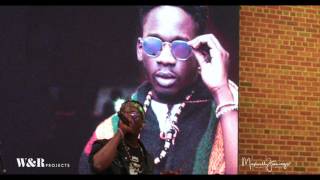 MR.EAZI UNPLUGGED SESSION AT APPLE WILLIAMSBURG