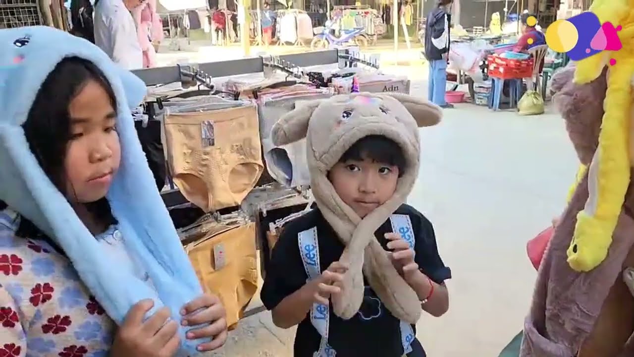 ตลาดชายแดนแม่สาย ไทย-พม่า (ท่าขี้เหล็ก)