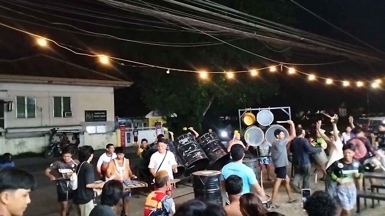 Caroling Drums🥁🥁🥁