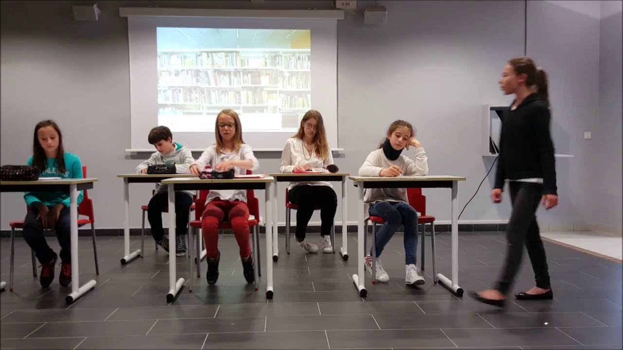 Théâtre "Un jour au collège" YouTube