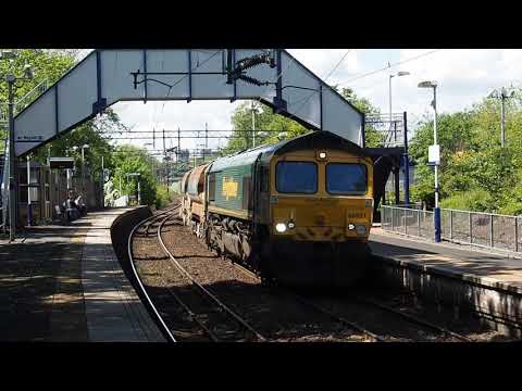Freightliners 66621 and 66413 going through Drumchapel with an empty ballast train (18 ‎May ‎2017)