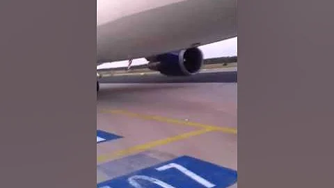 Engine Start B747-400F including pushback