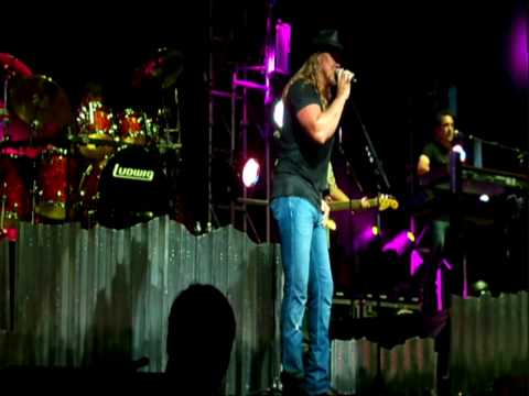 Trace Adkins LIVE in Charlotte 2009