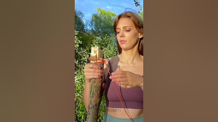 Girl teaches you amazingly useful survival idea!