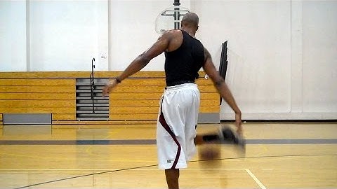 Klay Thompson Back-Thru Dribble, One-Hand-Under, Stepback Jumper Pt. 1 | Dre Baldwin