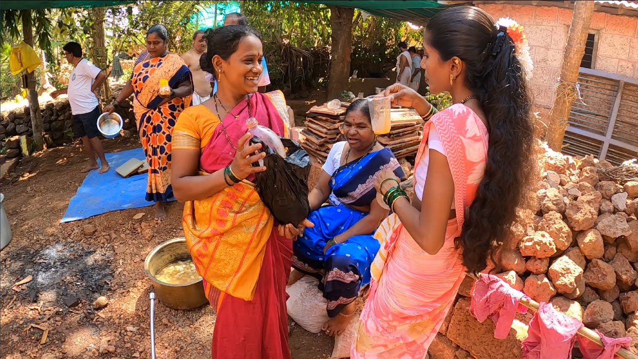 पाटलांच्या पुजेत पुनग्या वाटता चाय नी थंडा | मालवणी माणूस आणि गजाली | Colours Of Konkan